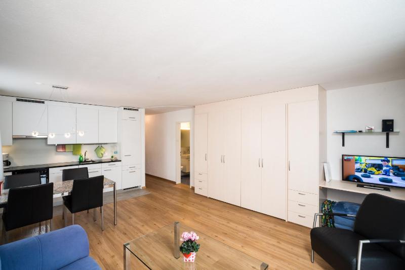 Two-Bedroom Apartment with Balcony image 1