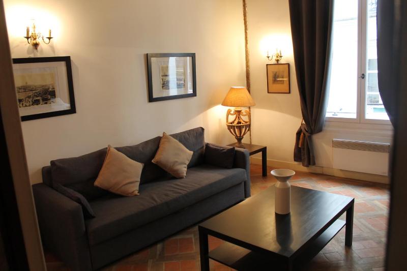 Gregoire Apartment - image 12