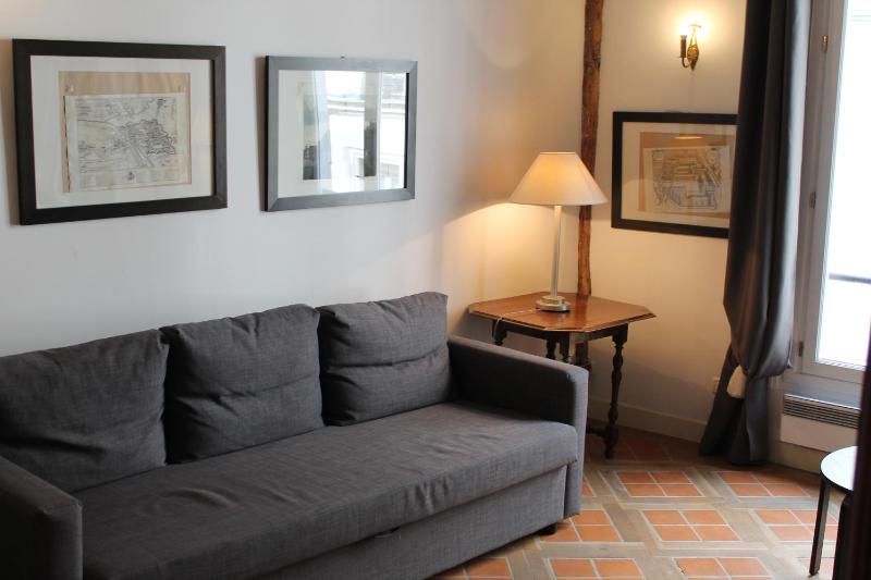 Gregoire Apartment 2nd floor image 3