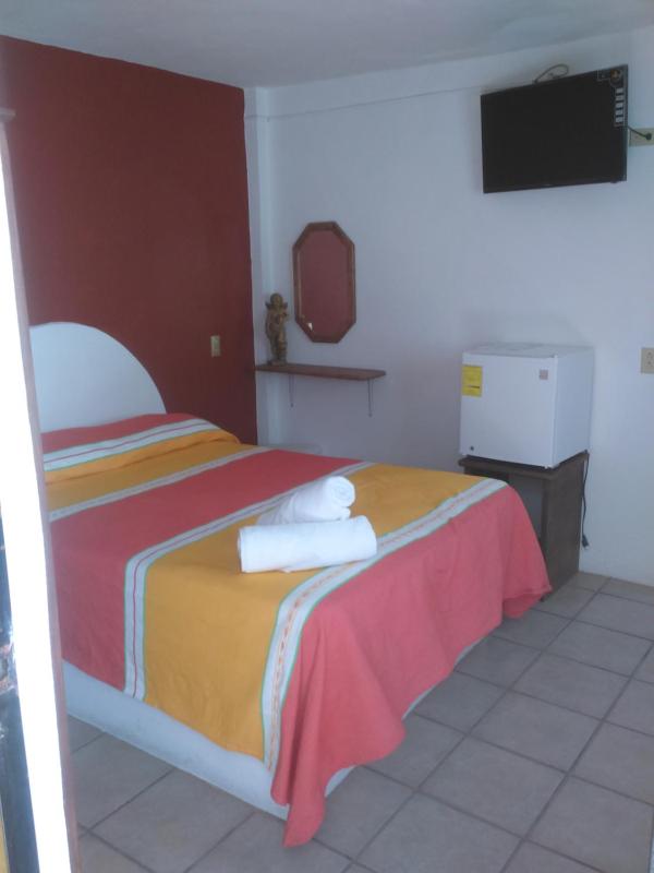 Deluxe Double Room with Balcony image 1
