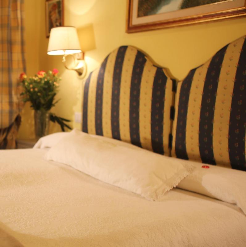 Double or Twin Room with Private External Bathroom image 2