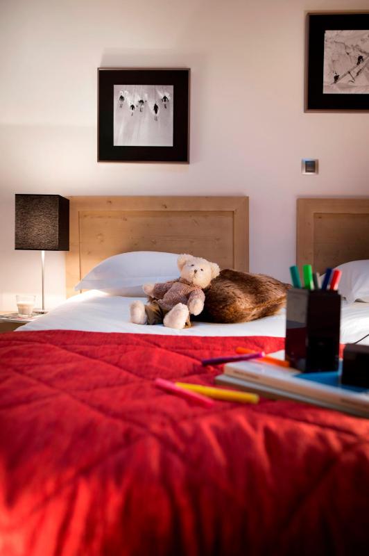 Two-Bedroom Apartment (6 Adults) with Spa Access image 4