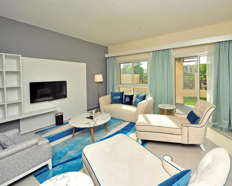Three Bedroom Villa with Pool image 1