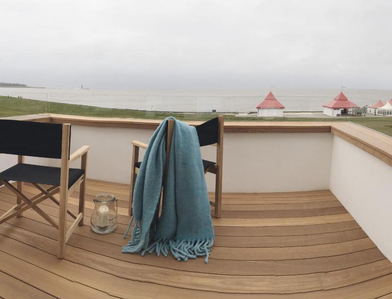 Apartment with Sea View image 3