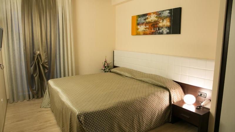 Double or Twin Room image 3