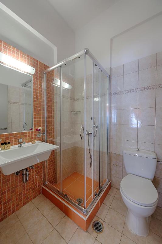 Apartment with Garden View image 2