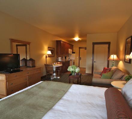 Studio Apartment - Non-smoking image 3