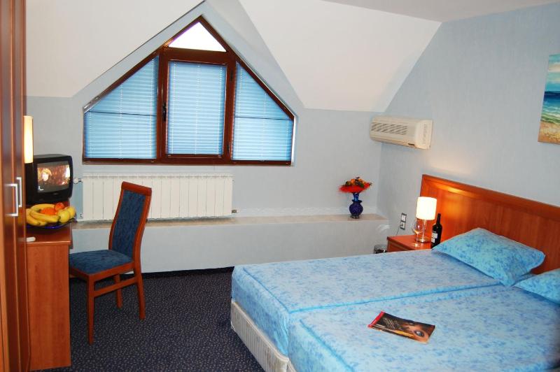 Two-Bedroom Suite image 3