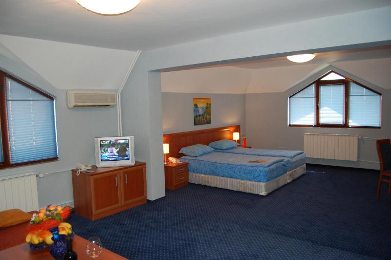 Two-Bedroom Suite image 2
