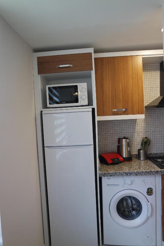 One-Bedroom Apartment (2 Adults + 1 Child) image 3