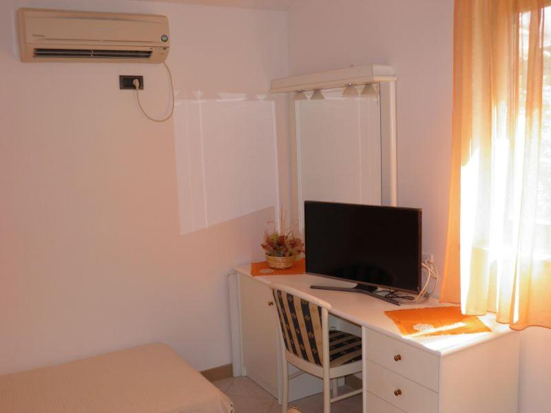 Apartment with Terrace image 3