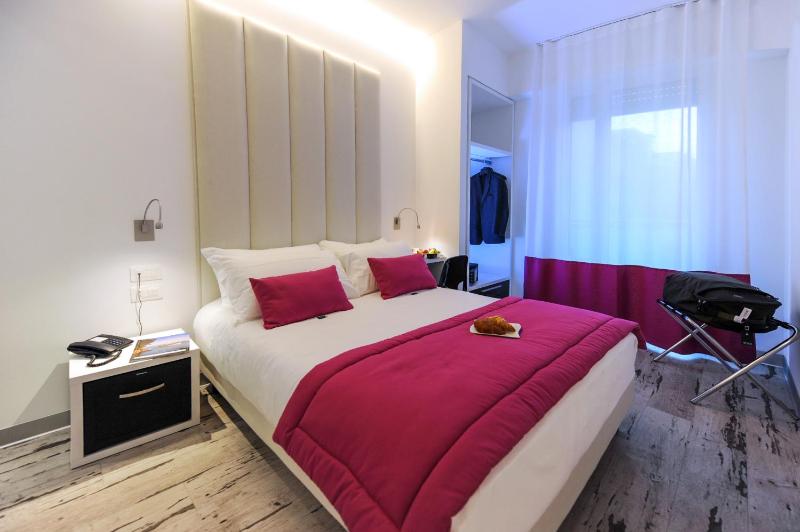 Comfort Single Room with Beach Access image 1