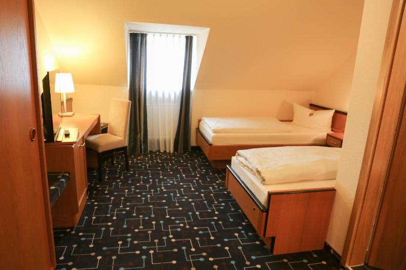Single Room image 1