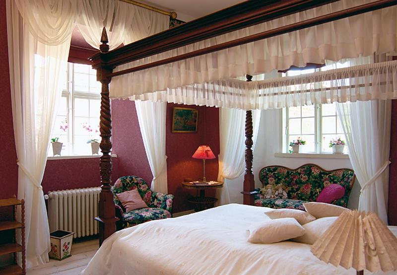 Double Room with Shared Bathroom image 4