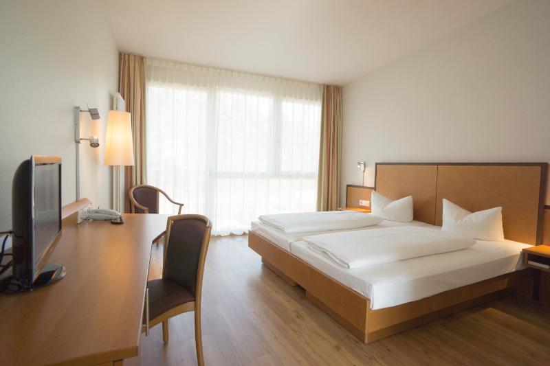 Single Room image 4