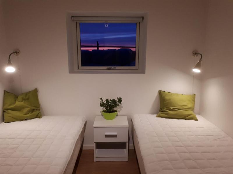 Double Room with Shared Toilet image 2