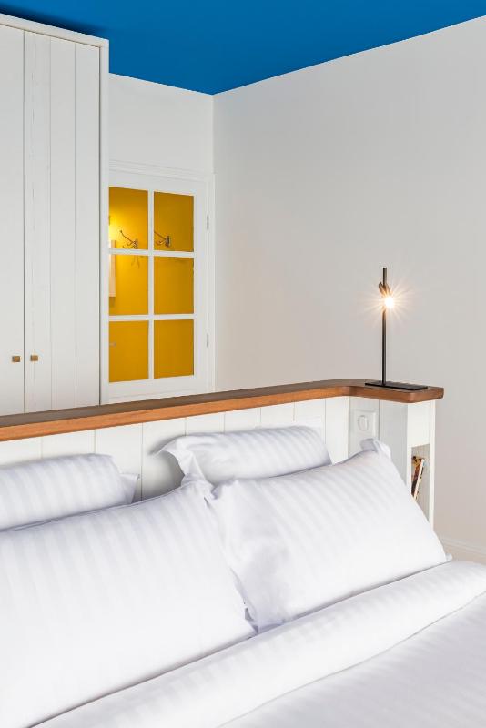 Club room 32 m² with balcony - Panoramic sea view image 4