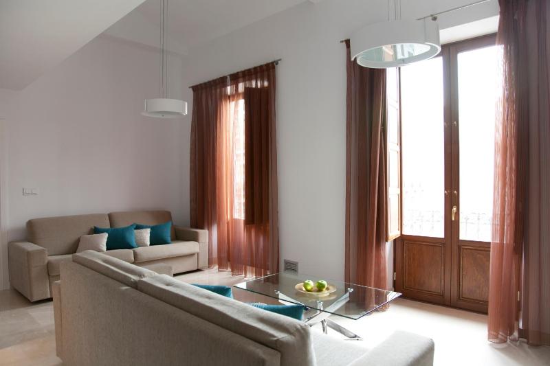 One-Bedroom Apartment (2 - 4 Adults) image 2
