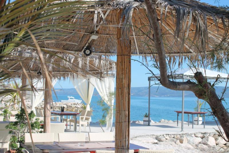 Two-Bedroom Apartment with Balcony and Sea View image 4
