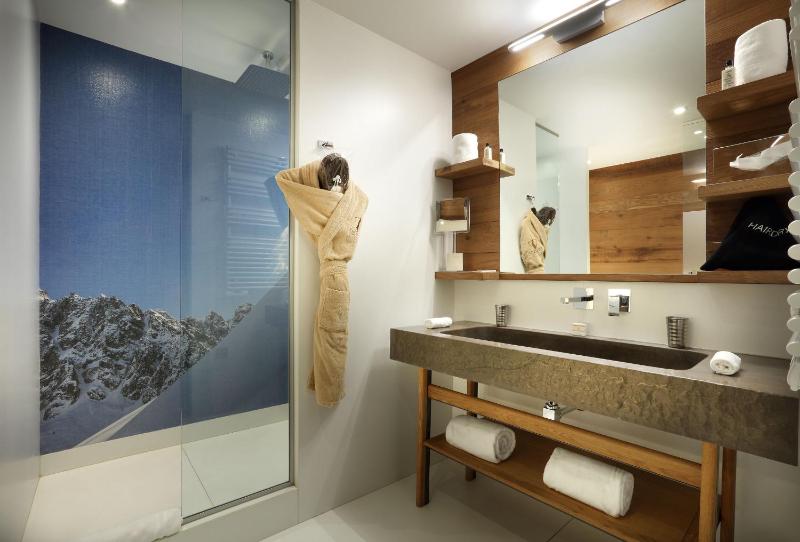 Deluxe Junior Suite image 3