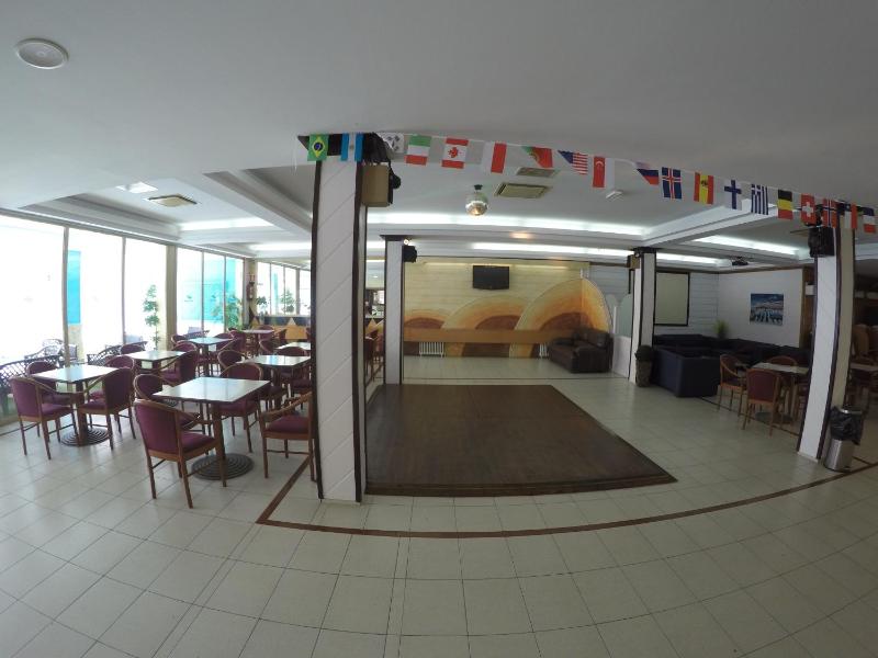 Hotel Golden Sand - image 14