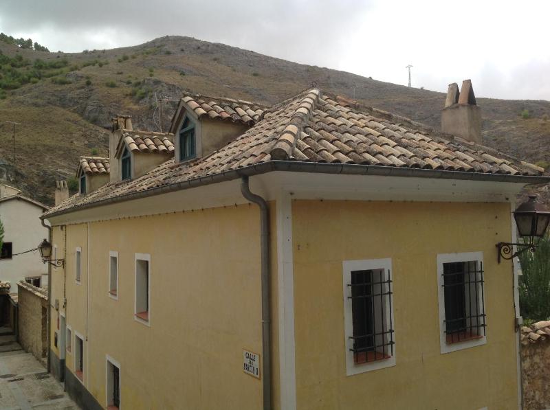 Five-Bedroom House image 1