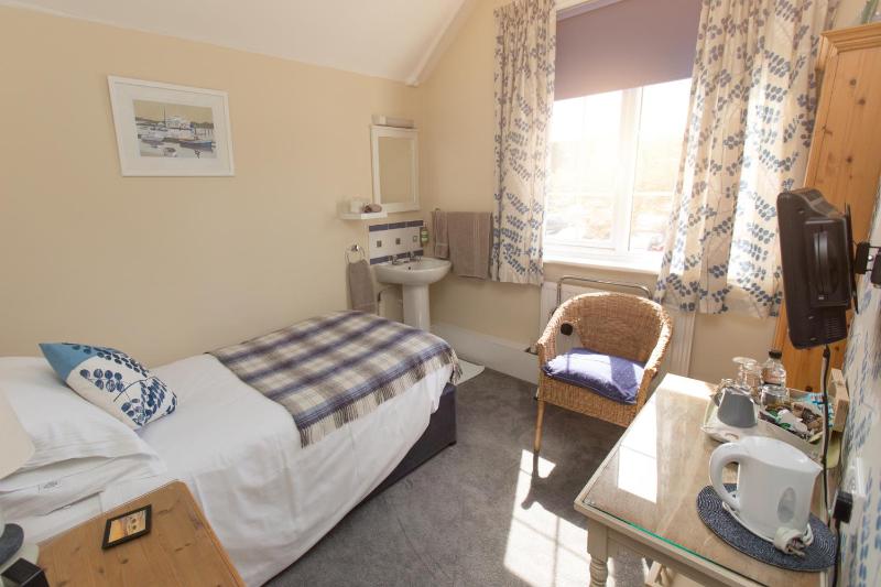 Single Room with Private Bathroom image 1