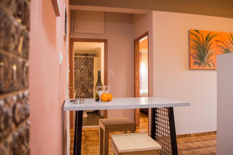 One-Bedroom Apartment image 2
