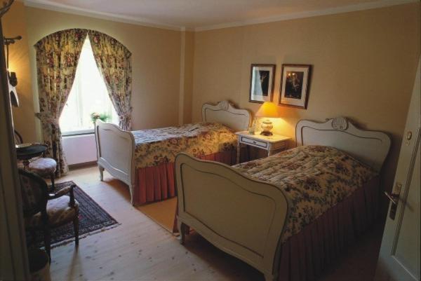 Double Room image 4