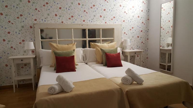 Petit Hotel - image 4