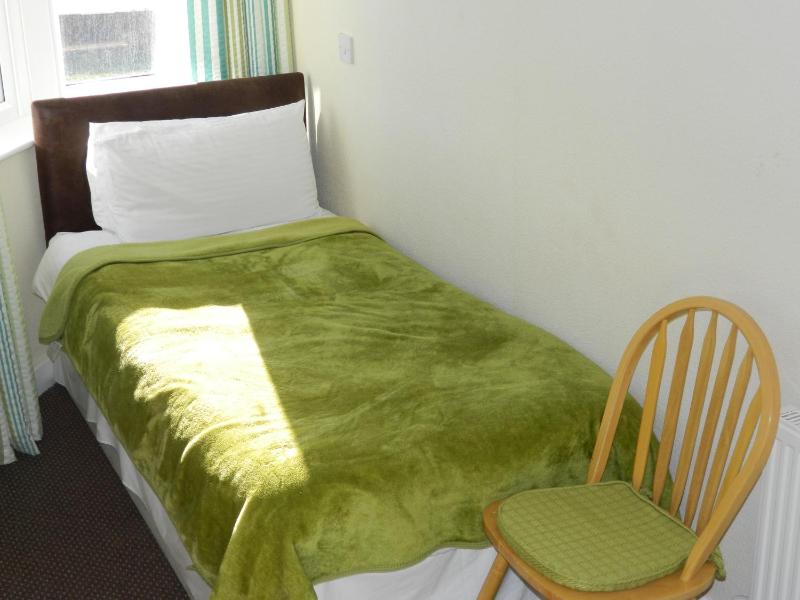 Twin Room with Sea View image 4