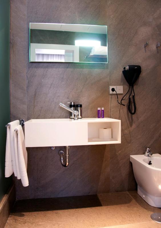 Khu Hotel - image 15