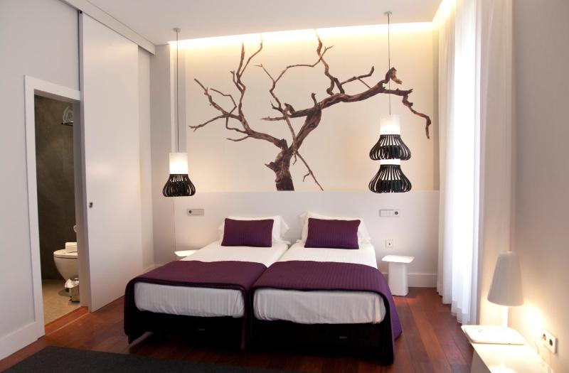 Khu Hotel - image 1