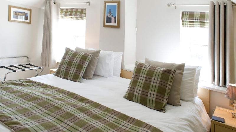 Deluxe Double Room with Shower image 3