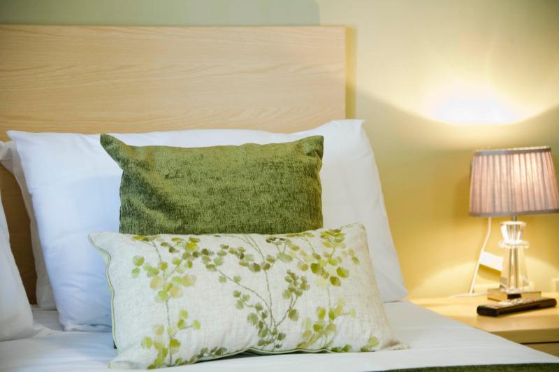Double Room image 3