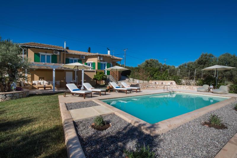 Three-Bedroom Villa image 2
