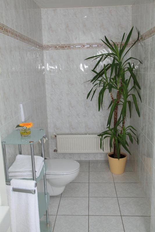 Double Room with Bath image 4