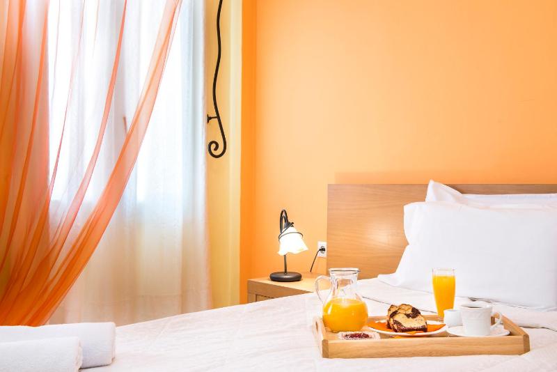 Standard Single Room image 2