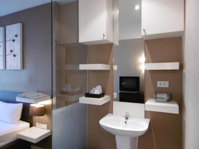 Executive Suite image 3