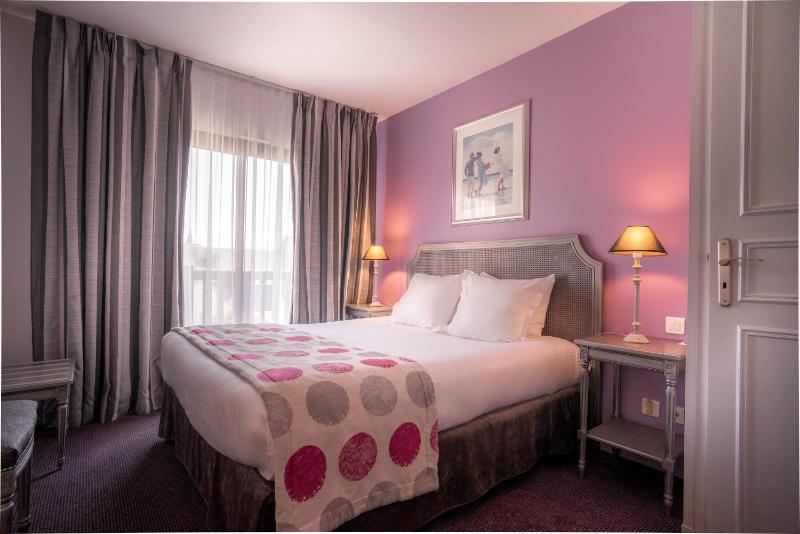 Superior King Room - Non-Smoking image 2