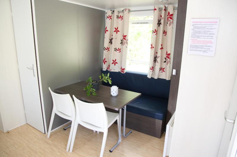 Mobile Home (4 Adults + 1 Child) image 3