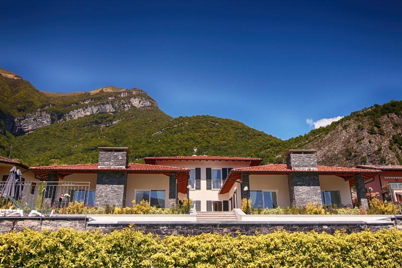 Three-Bedroom Villa image 2