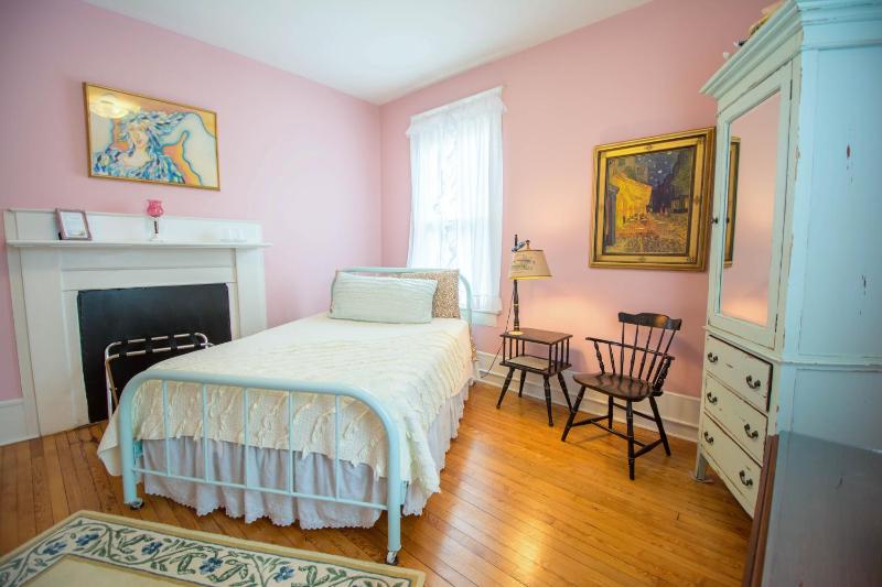 Budget Double Room image 1