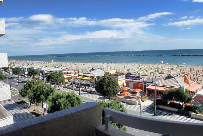 Triple Room with Sea View image 4