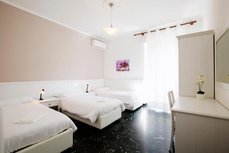 Riviera Apartments - image 22