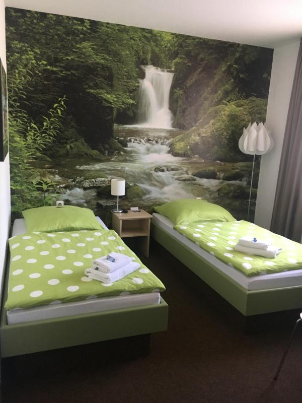 Double Room image 3
