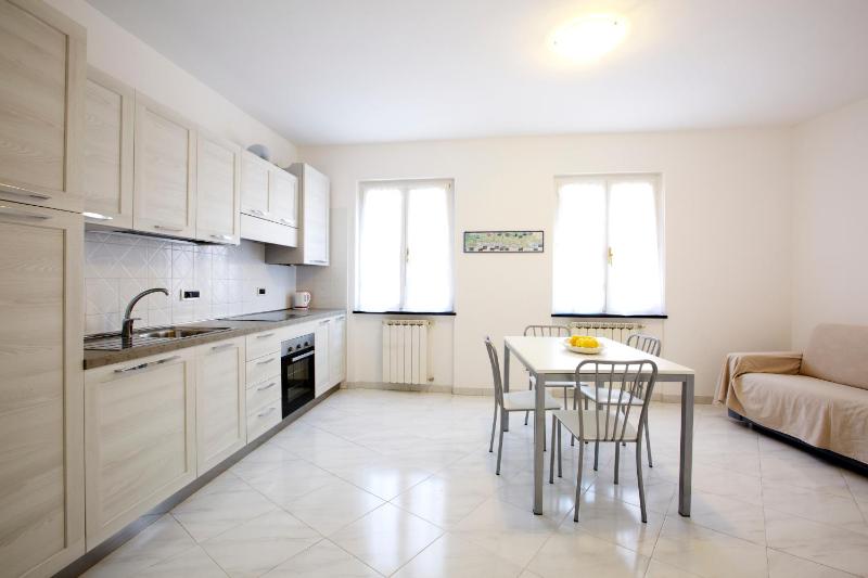Riviera Apartments - image 18