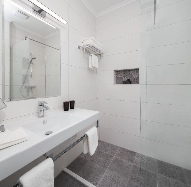 Luxury Double Room image 4