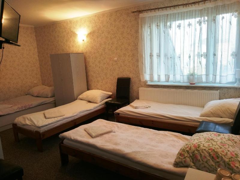 Quadruple Room image 4