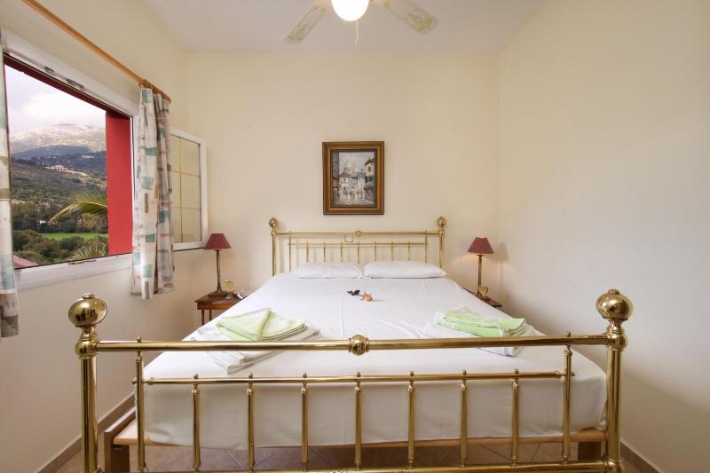 Apartment with Side Sea View image 3